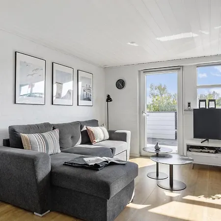 3 Bedroom Amazing In אוטרופ